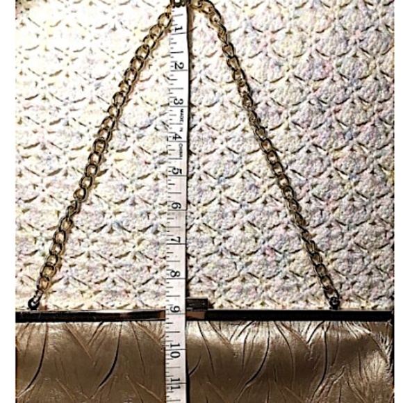 Jessica McClintock Clutch Bag Gold Chain Clasp Rectangle Inside Pocket Zipper - Picture 8 of 14